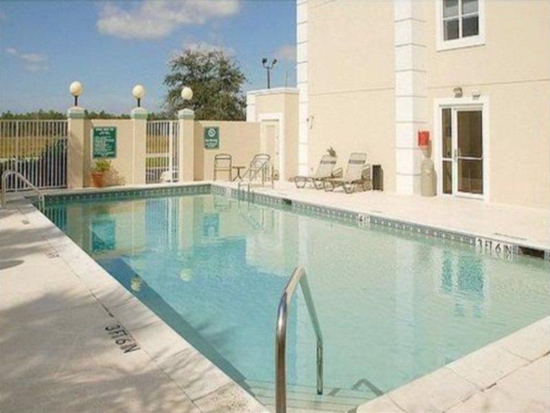 La Quinta By Wyndham Naples East Hotel Golden Gate Facilities photo