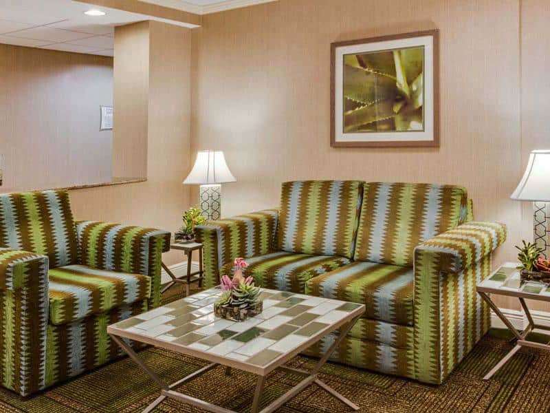 La Quinta By Wyndham Naples East Hotel Golden Gate Interior photo